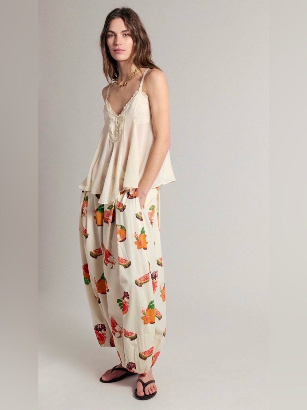 Moonflower printed pull-on balloon Pants NWOT funky fruits